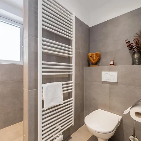 B-home - By Mynests Apartament Grobming